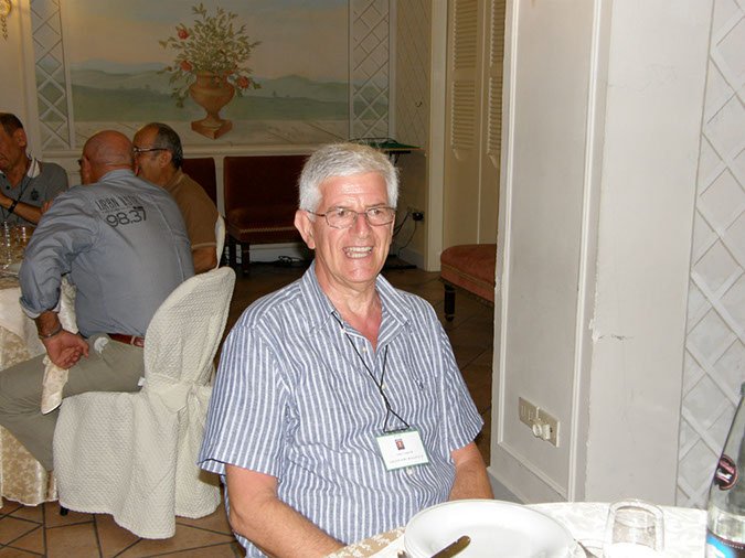 1° raduno Ascoli Piceno dal 9 al 10 settembre 2011 -  foto...041 - la sera a cena...  